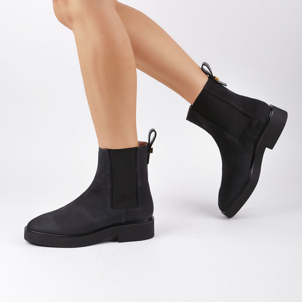 Stuart Weitzman