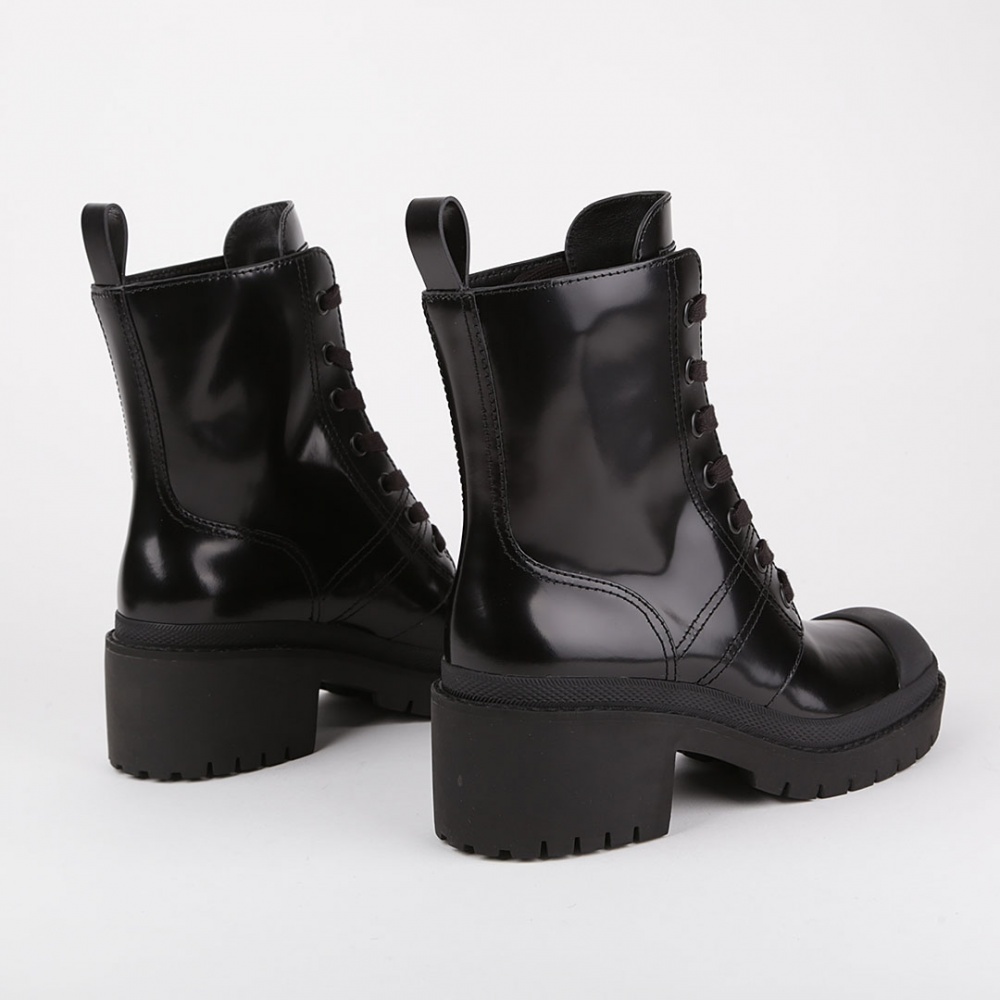 Marc jacobs 2025 combat boots